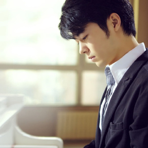 雅典娜遭强高潮开双腿
